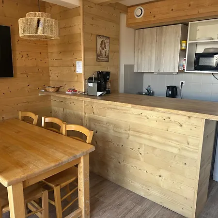 Pied Des Pistes-2 Chambres-7pers-alpe D'huez-les Bergers Appartement *